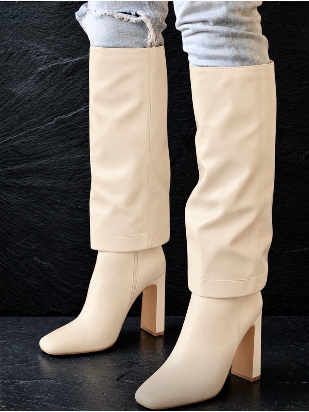 Lulu’s Lorlia Women’s Cream Knee-High Block Heel Boots